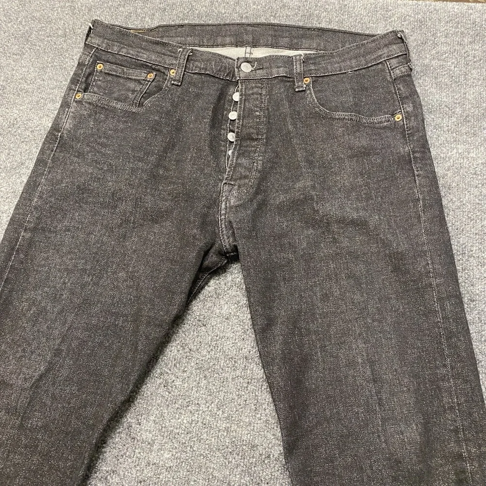 Levis 501 Jeans Mens 38x30 Faded Black Denim Button Fly Retro Style Classic
